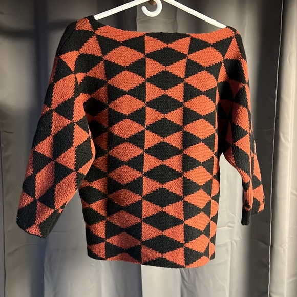 Beautiful Black & Rust Diamond Patterned Sweater - Picture 5 of 6